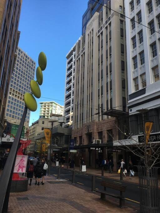 Outstanding Central Lambton Quay Apartment Wellington Exterior photo